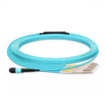 8-24 ألياف MTP-12 LC / SC / FC / ST OM3 50/125 مم US Conec MTP Elite Breakout Cable